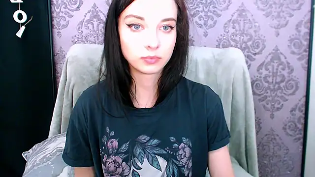 DominantLuna Chat XXX live