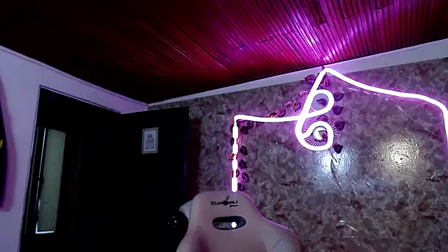 valleriagp 现场XXX聊天