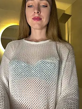 AliceVilliers Chat XXX in diretta