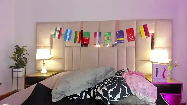 FranchescaVeleska Adlı Modelin Canlı XXX Sohbeti