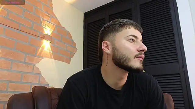 Brandon_01 即時 XXX 聊天