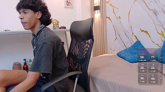 Zayn_Fox32 Live XXX Chat
