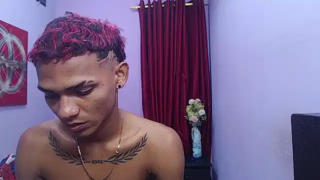 black_twinks 现场XXX聊天