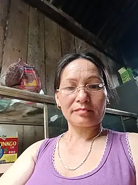 Chat +18 de Cucci07 ao vivo