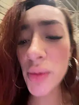 ariiel_ লাইভ XXX চ্যাট
