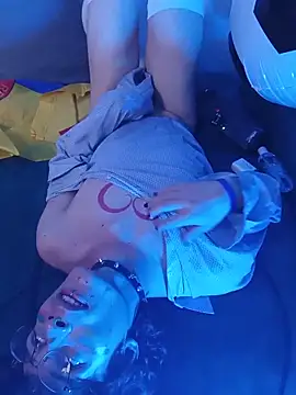צ'אט XXX בשידור חי של LittleTymmy