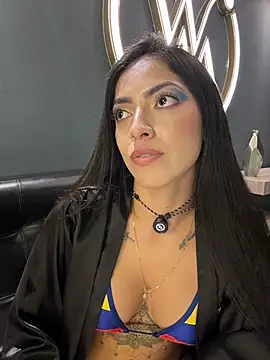 Chat +18 de Celeste_Amber ao vivo