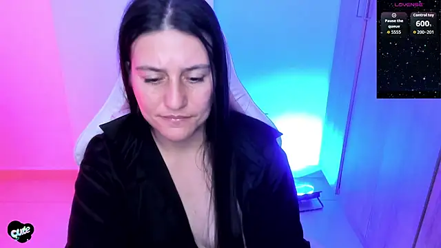 XXX chat uživo modela Saskyaa