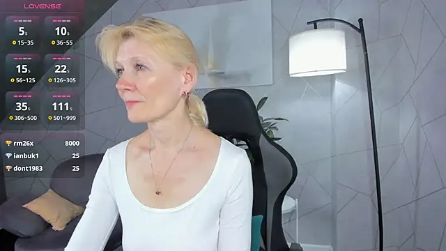 Julie_Lucas 现场XXX聊天