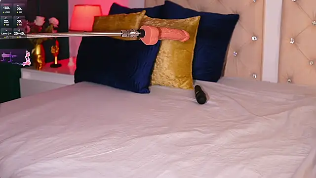 caroline_adams_'s Webcam Show