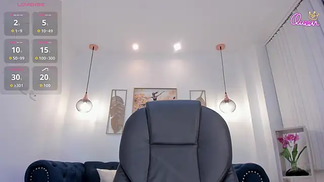 miavegas1's Live XXX Chat