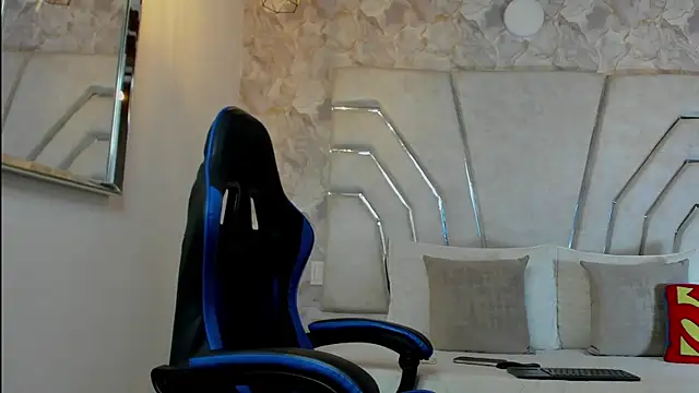 MAXTHOMSON 라이브 XXX 채팅