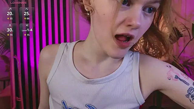 Lily_Mio Show in webcam