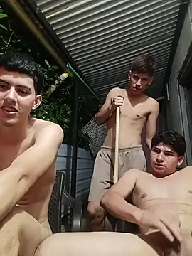 3hornys-straights Chat XXX in diretta