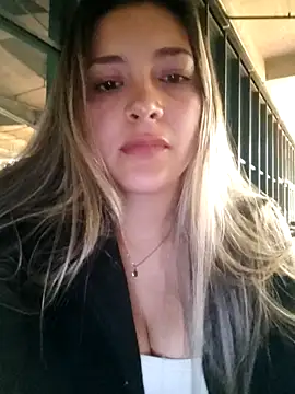 alana_69 Adlı Modelin Canlı XXX Sohbeti
