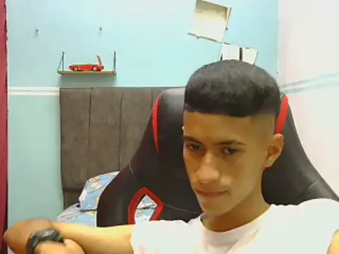 Angelstripboy Chat XXX in diretta