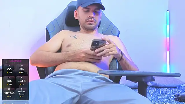 HAMILTONG12 Live XXX-chat