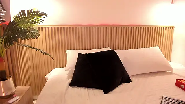 Samantha_Sra_'s Live XXX Chat