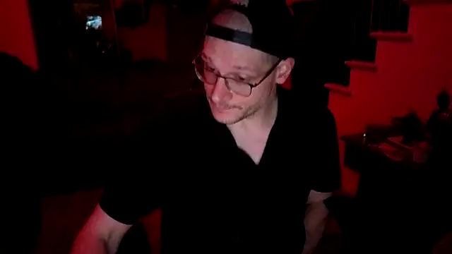 Czat XXX na żywo – MasterDaddyCool