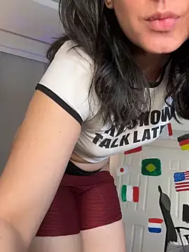 nicollettn Live XXX chat