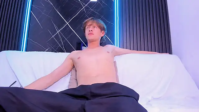 AnthonyStone_ élő XXX-chatje