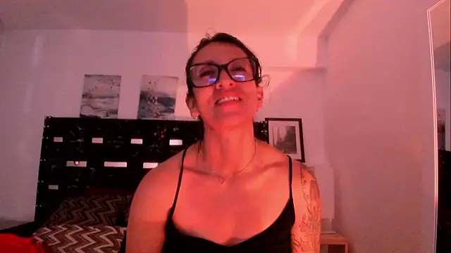 Chat XXX en directo de ZarayFeet