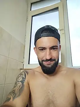 XXX chat uživo modela Tommy_Porn_