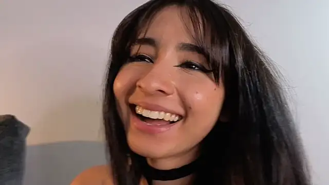 angelinepossy Chat XXX in diretta
