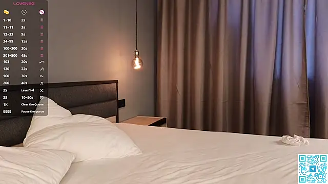 دردشة SunnySmileXO الجنسية المباشرة