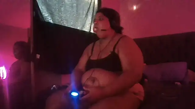 Chat XXX en directo de 1n0nlythroat