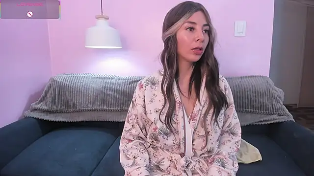 Hiyakasudere's Live XXX Chat