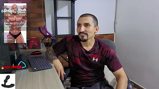 Marck_Muscle élő XXX-chatje