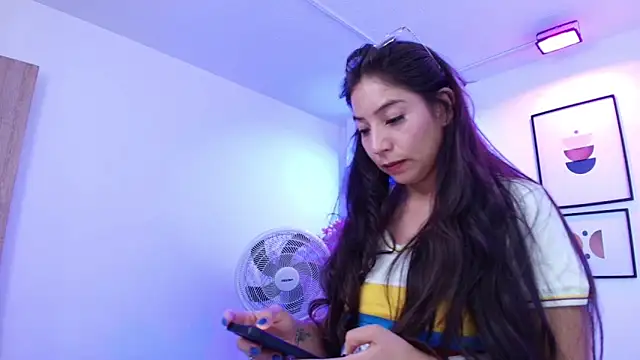 Chat XXX ao vivo de Ema_louis_