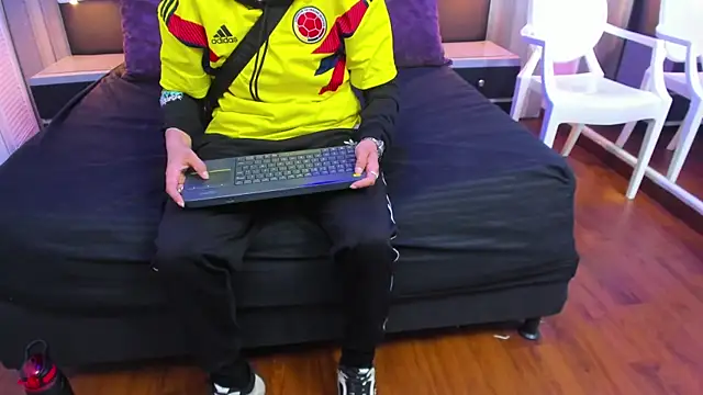 Chat XXX en directo de Pixelriott