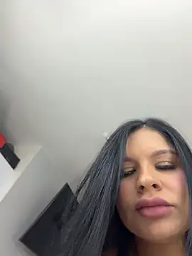 Elara_Luxe Chat XXX in diretta