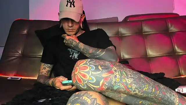 jhonny__ackerman Chat XXX in diretta