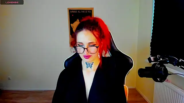 your_tora Adlı Modelin Canlı XXX Sohbeti