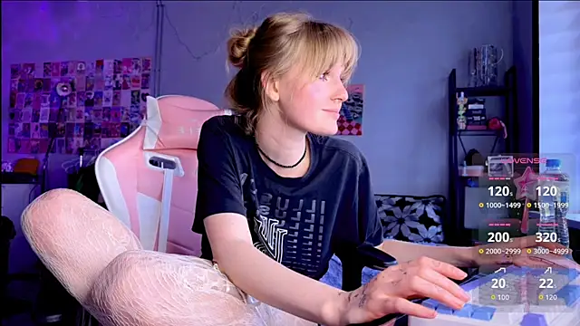 Lunaacyy Chat XXX in diretta