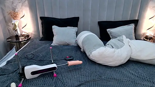 XXX chat uživo modela CarolineTenders