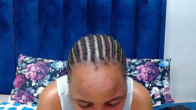 HotSmallTits' Live XXX Chat