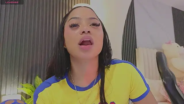 Chat XXX ao vivo de Madiee_Rhea