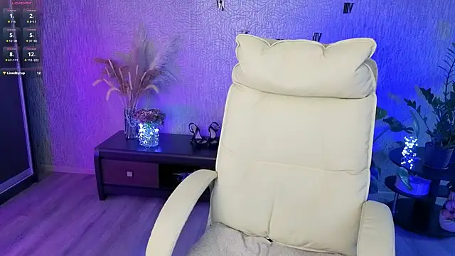 NikkiiStill's Live XXX Chat