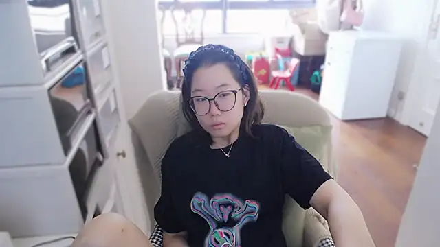 xiaoxiong-99 XXX чат на живо