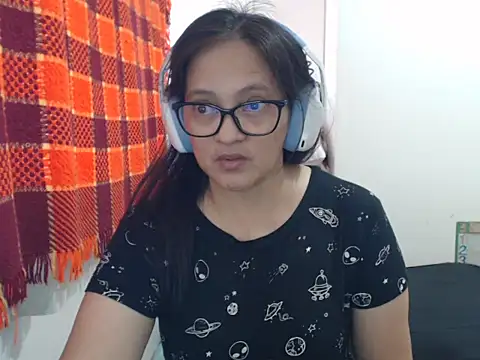 Kinkybela2025 现场XXX聊天