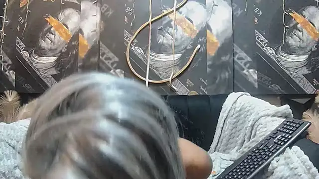 Lilmisbaddyxxx 现场XXX聊天