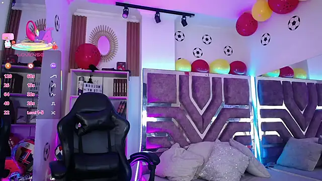 Chatroom XXX en direct de Eva__Walker
