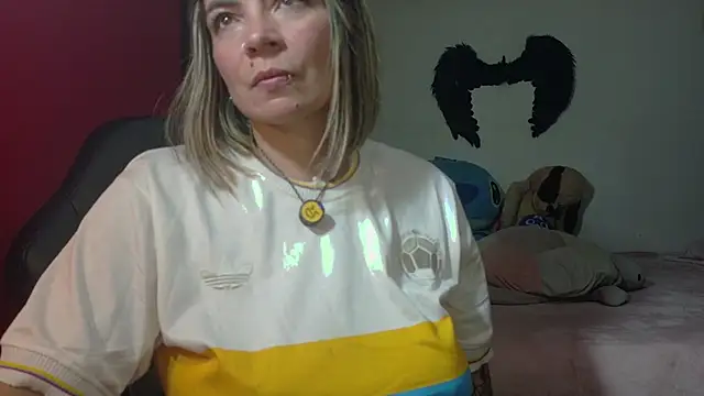 charlotedoll élő XXX-chatje
