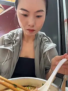 soso_606's Live XXX Chat