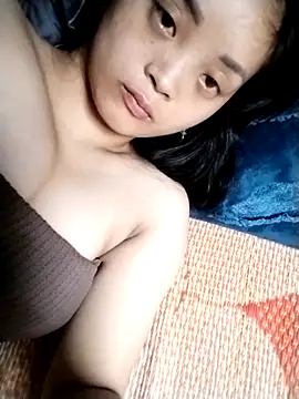 Czat XXX na żywo – Traem-12
