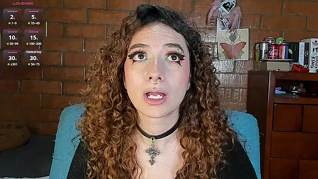 Chat +18 de Annycolin_ ao vivo